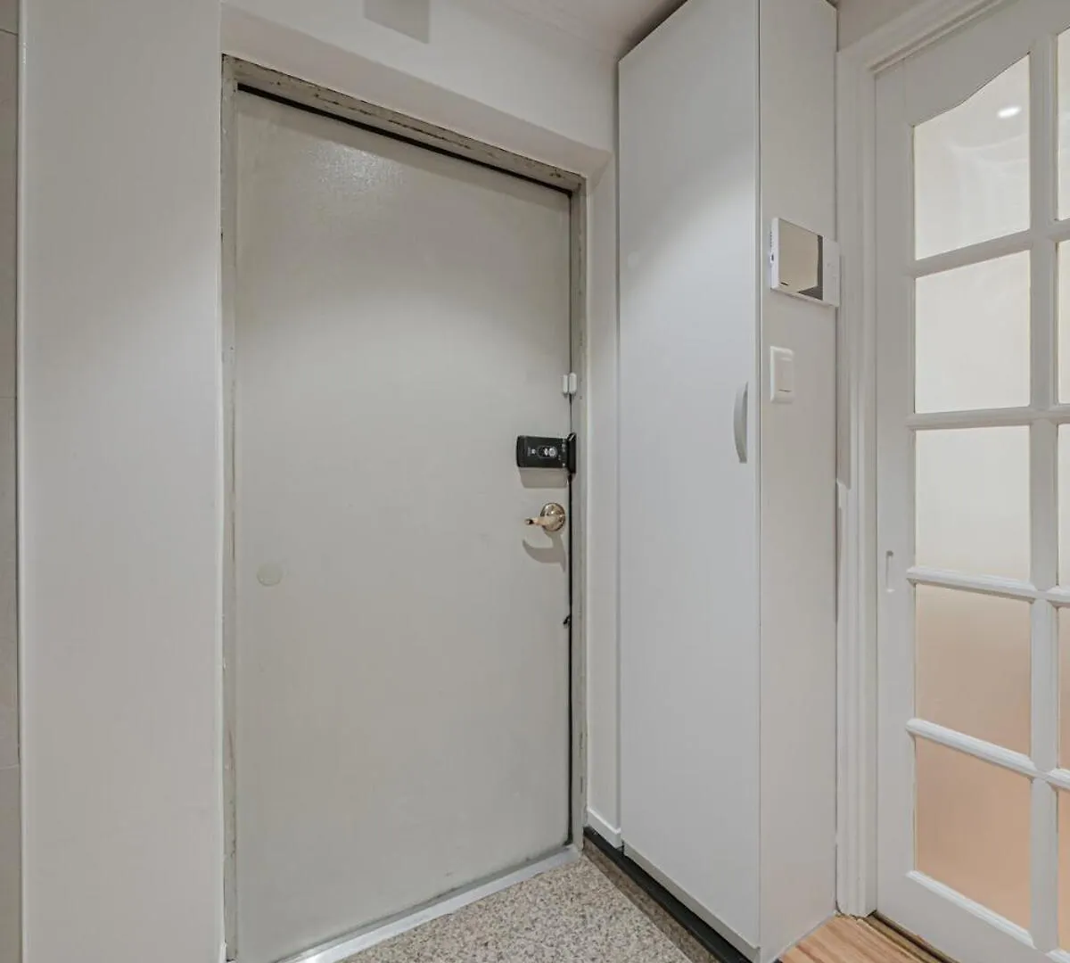 301 Apgujeong 2Nd, Studio 1 Bath Queen Bed Seoul Ferienhaus