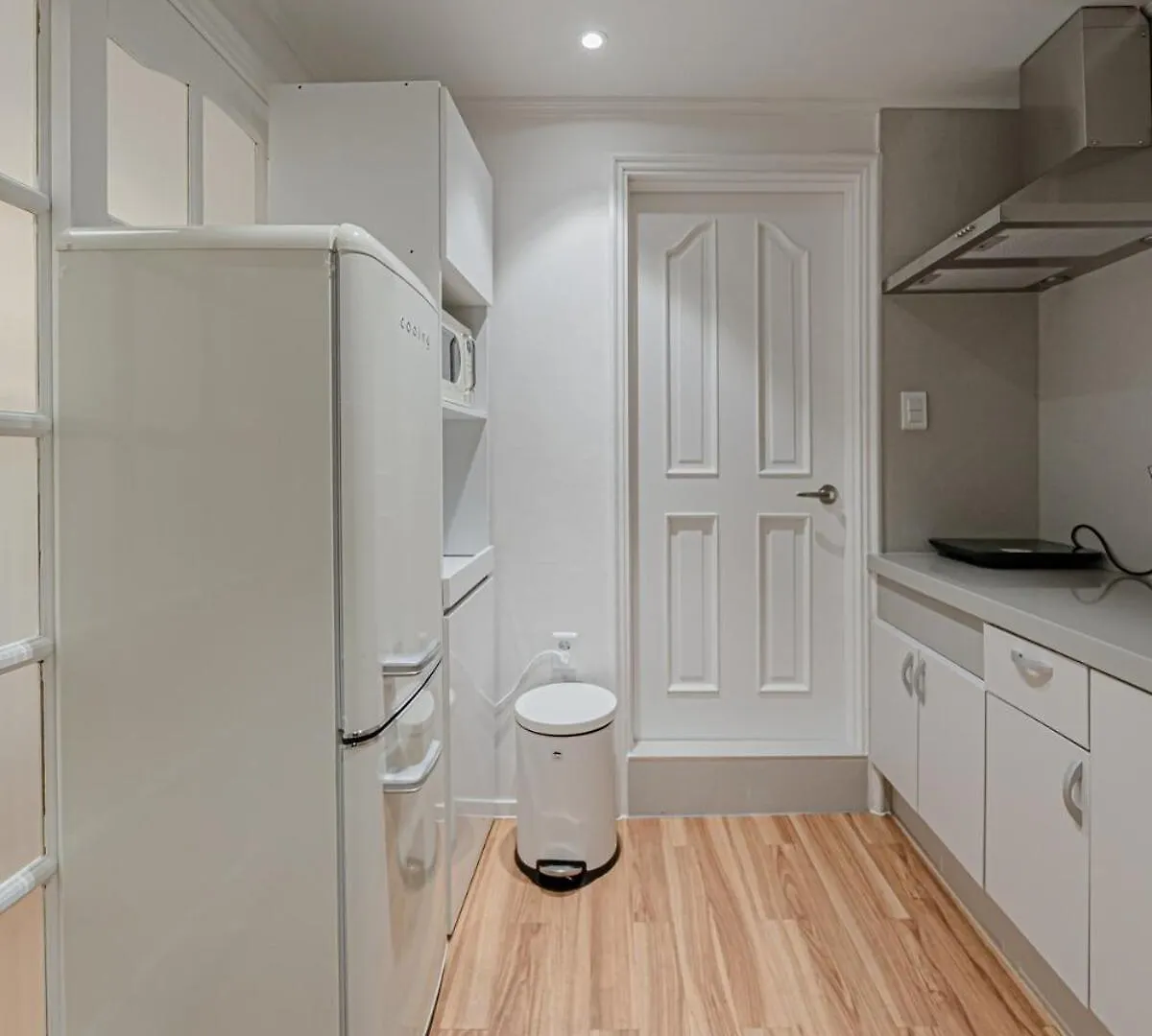 301 Apgujeong 2Nd, Studio 1 Bath Queen Bed Seoul Semesterbostad